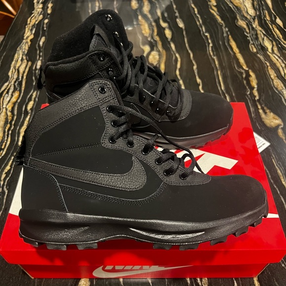Men’s Nike Manoadome Winter Boots - Picture 1 of 6